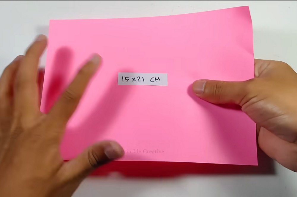 Easy and Quick Paper Wall Hanging Ideas